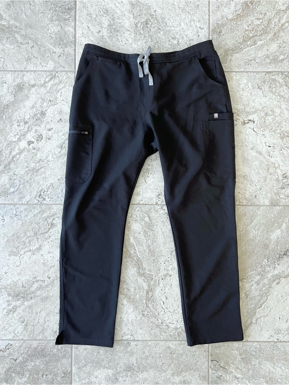 FIGS Yola Skinny Straight Leg Half Elastic Scrub Pants Black (PO#: 1683), Large